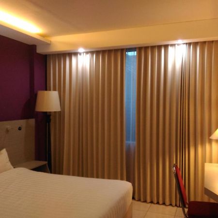 Hotel Kharisma Madiun Exterior foto