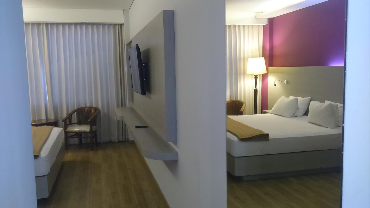 Hotel Kharisma Madiun Exterior foto